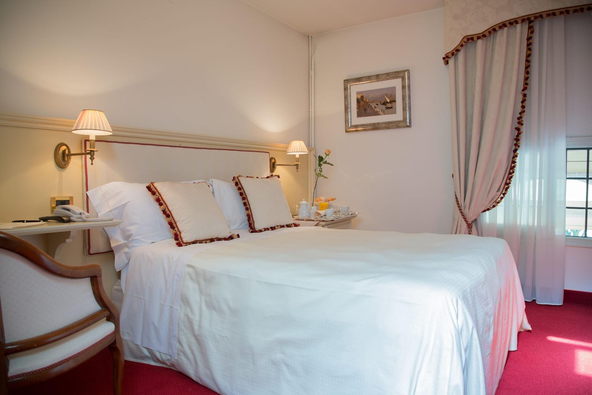 فندق فيلا كوندولمير موليانو فينيتو المظهر الخارجي الصورة A room at the hotel