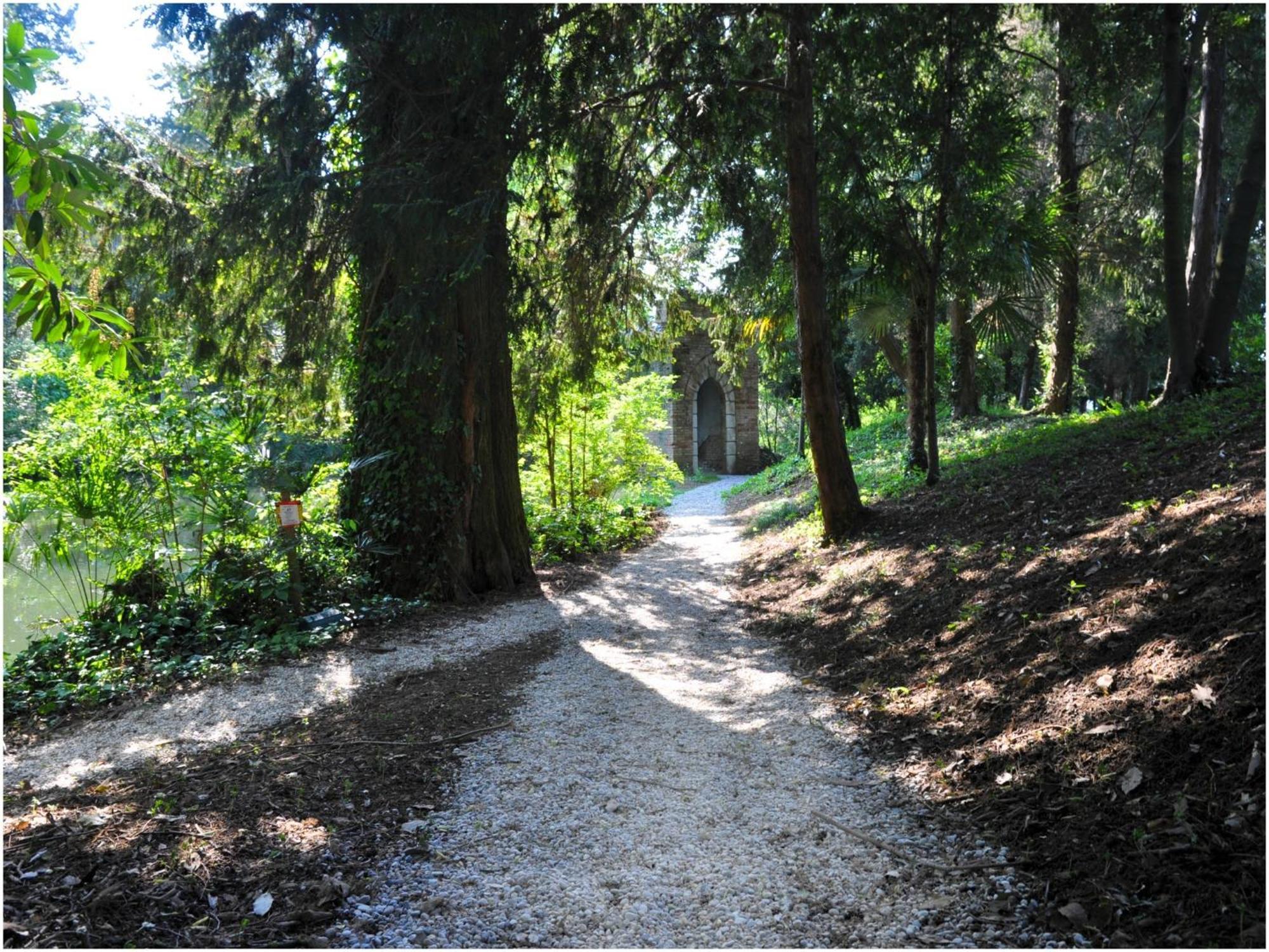 فندق فيلا كوندولمير موليانو فينيتو المظهر الخارجي الصورة The park