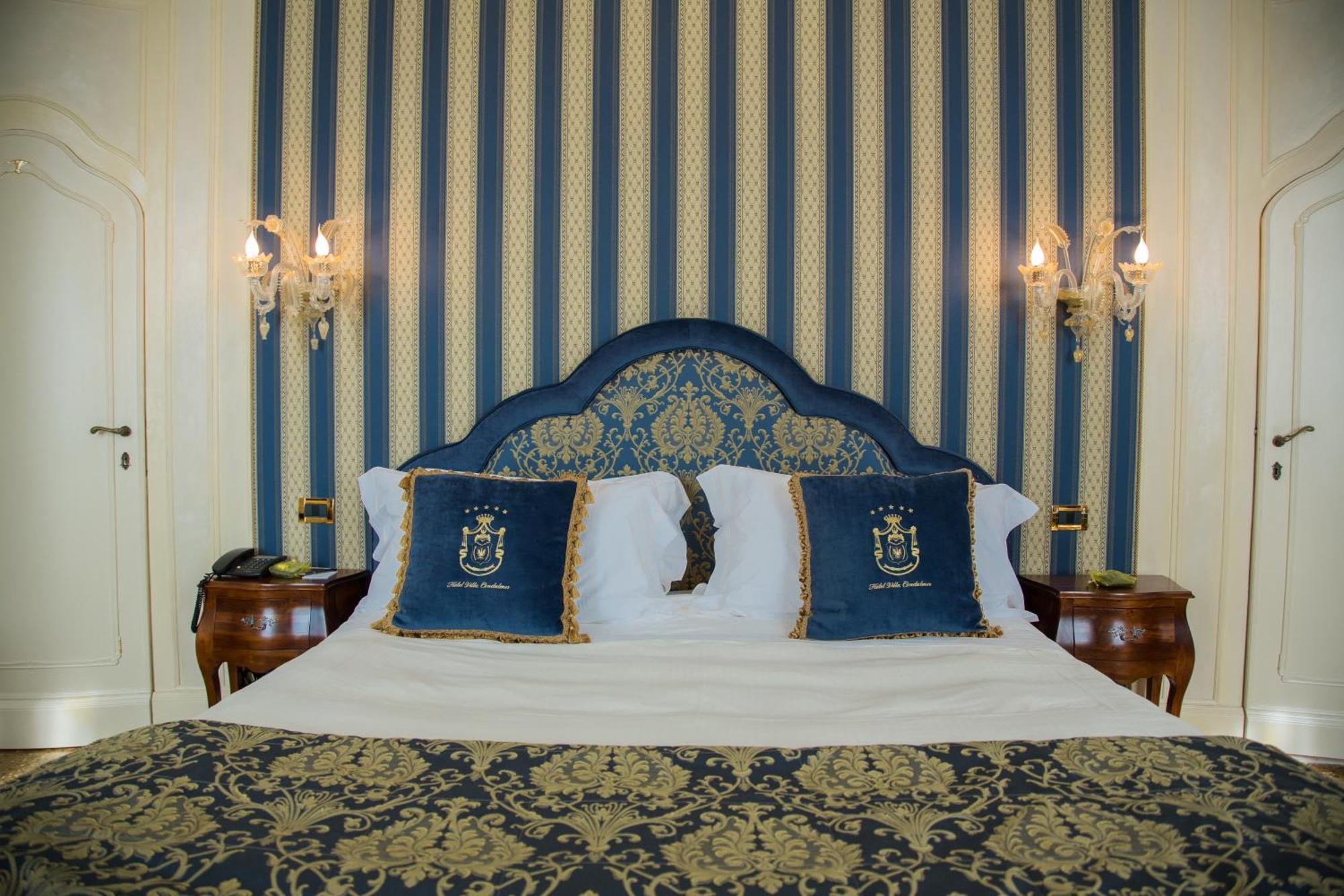 فندق فيلا كوندولمير موليانو فينيتو الغرفة الصورة A bedroom at the hotel