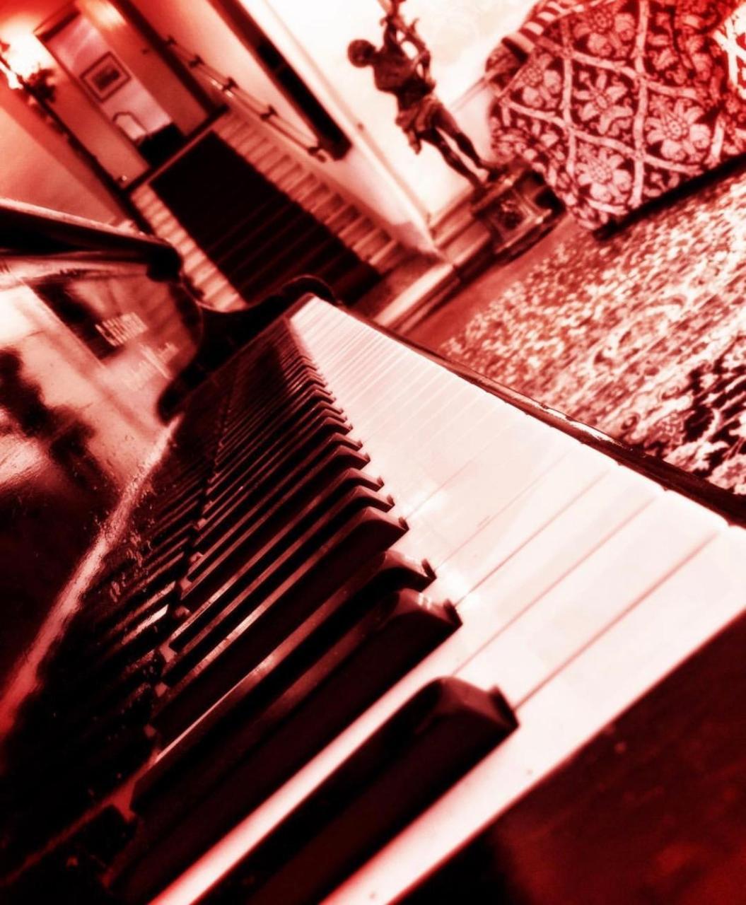 فندق فيلا كوندولمير موليانو فينيتو المظهر الخارجي الصورة A piano