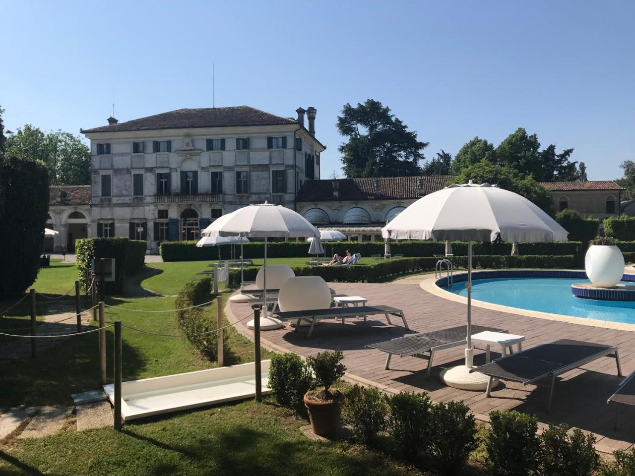 فندق فيلا كوندولمير موليانو فينيتو المظهر الخارجي الصورة Villa Trivulzio